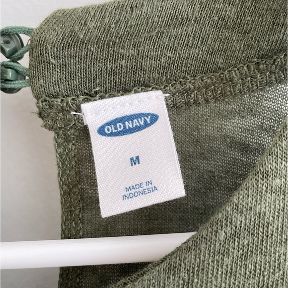 Old navy green sleeveless top - Picture 2 of 3